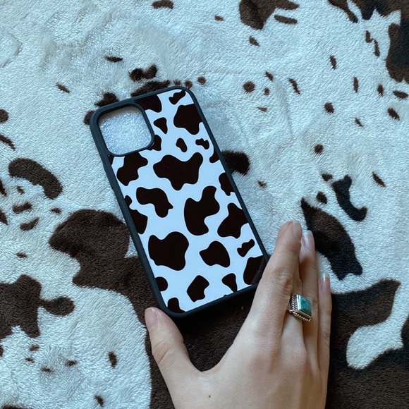 IPHONE CASE - Picture 3 of 4